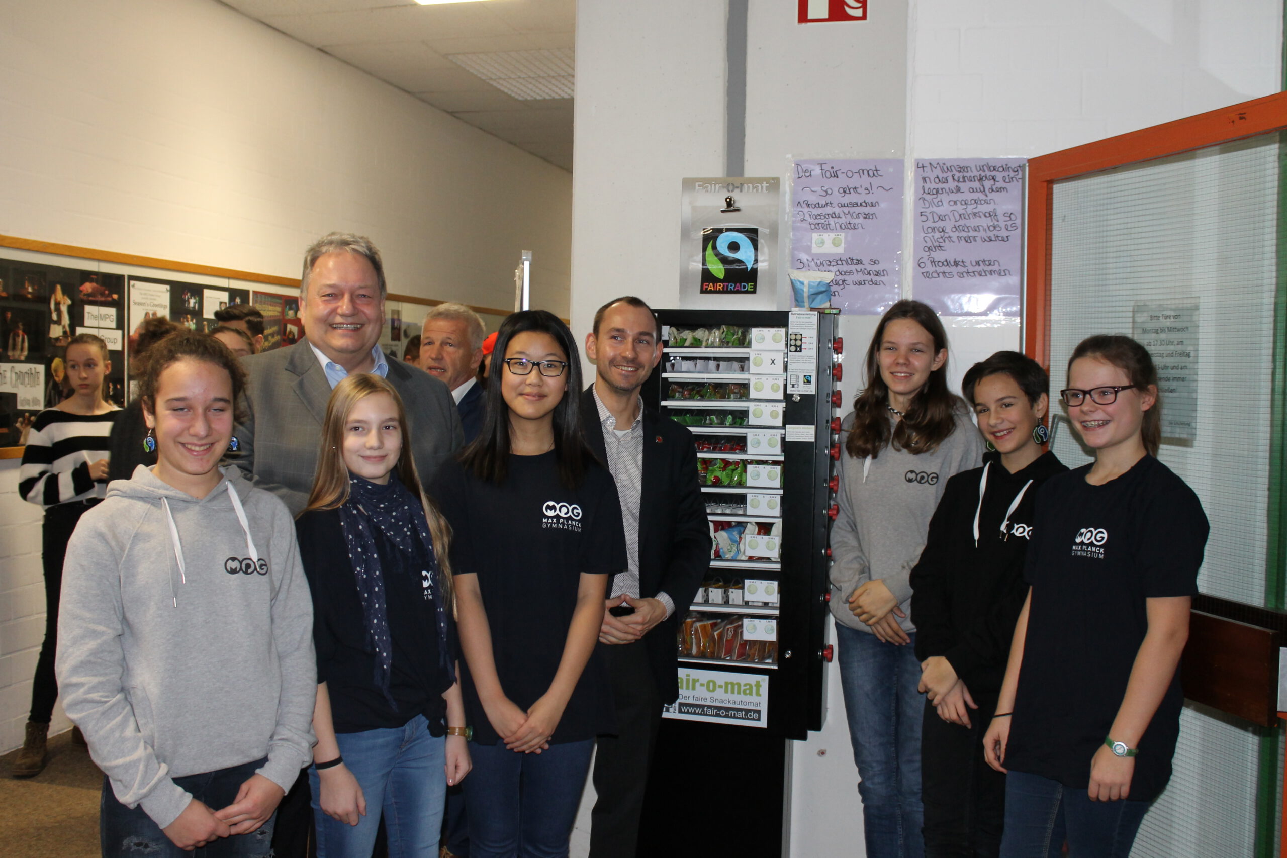 Erster Fair-o-mat am Max-Planck-Gymnasium: BBG spendet Anschaffungskosten