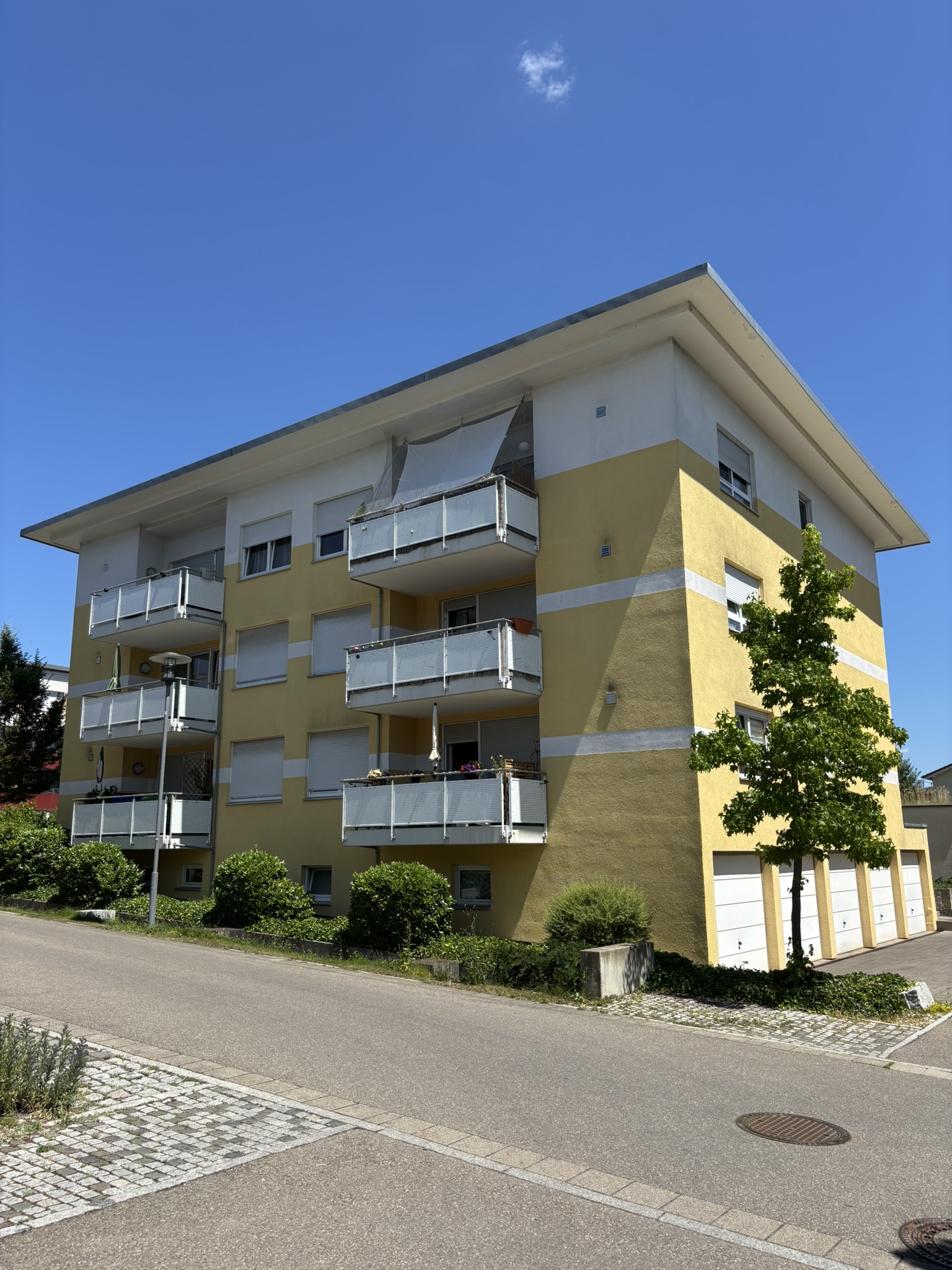 4-Zimmer-Wohnung am Ortsrand – wertbeständig und vermietet!