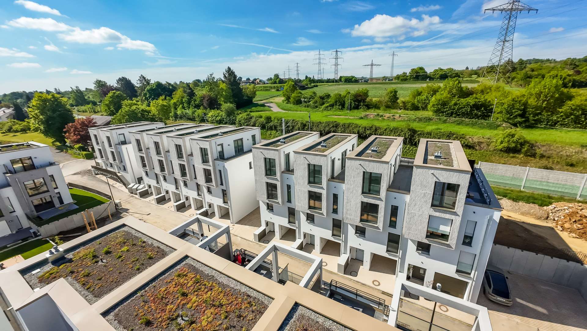 NEUBAU! Wunderschönes Reiheneckhaus im Sonnenfeldle